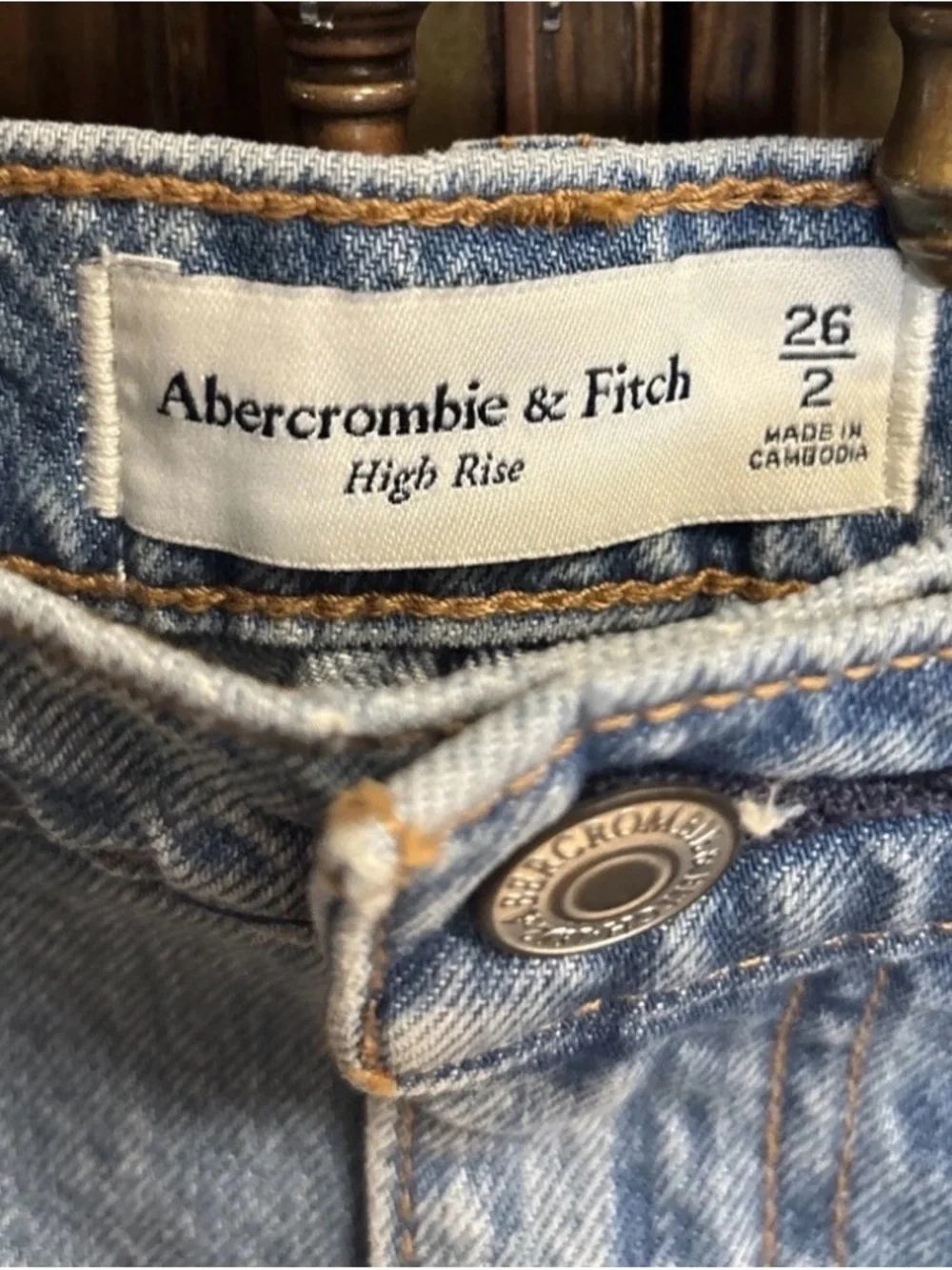 New Women’s Abercrombie & Fitch High Rise Denim Skirt Size 26/2 With Pockets